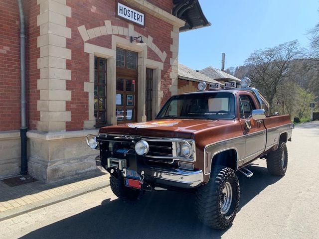 Chevrolet Silverado "Fall Guy" replica