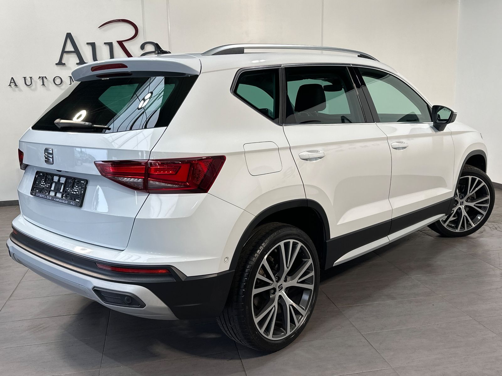 Fahrzeugabbildung SEAT Ateca Xperience NAV+LED+ACC+360°+AHK+BEATS