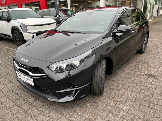 Kia Ceed Nightline Edition Navi, Kamera, Tempomat