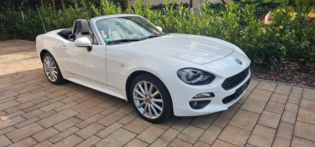Image of Fiat 124 Spider