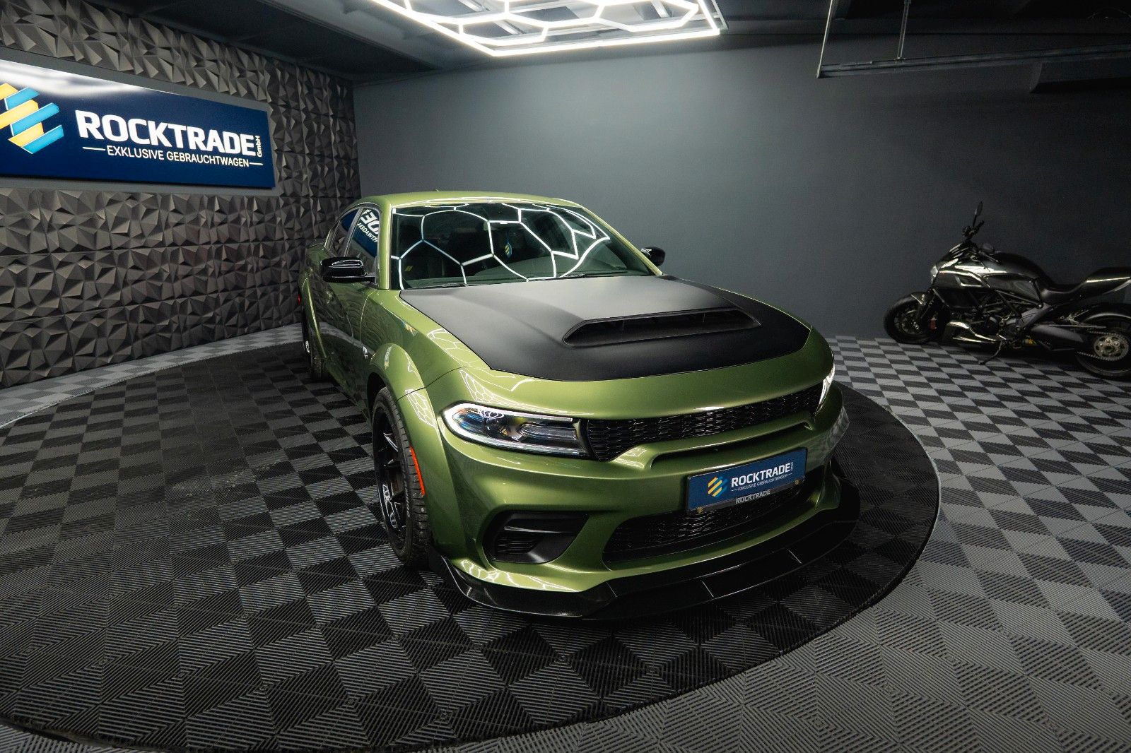 Fahrzeugabbildung Dodge Charger 6.4 V8 SRT 392 SCATPACK SWINGER WIDEBODY