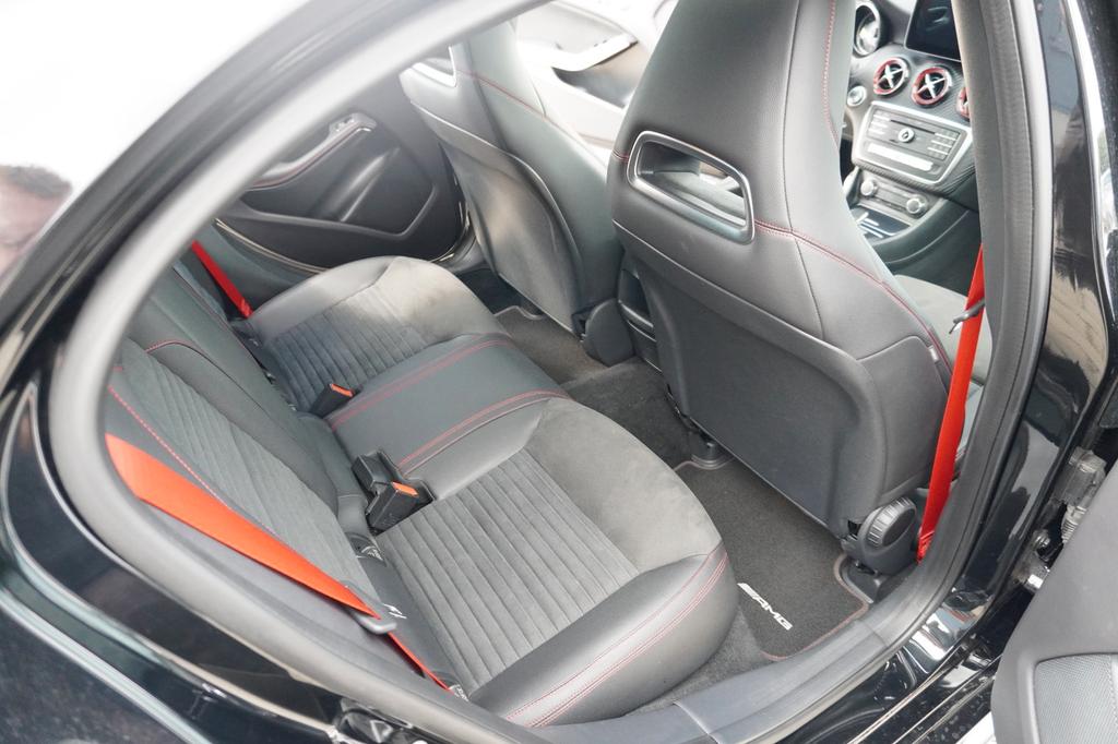 Mercedes-Benz A 45 AMG