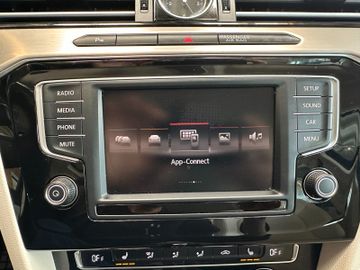 MYAUTOCENTER – Gebraucht- und Jahreswagen mit Werkstattservice in Pfaffenhofen Volkswagen Passat Highline *4Motion*Massage*AHK*LED*Keyless
