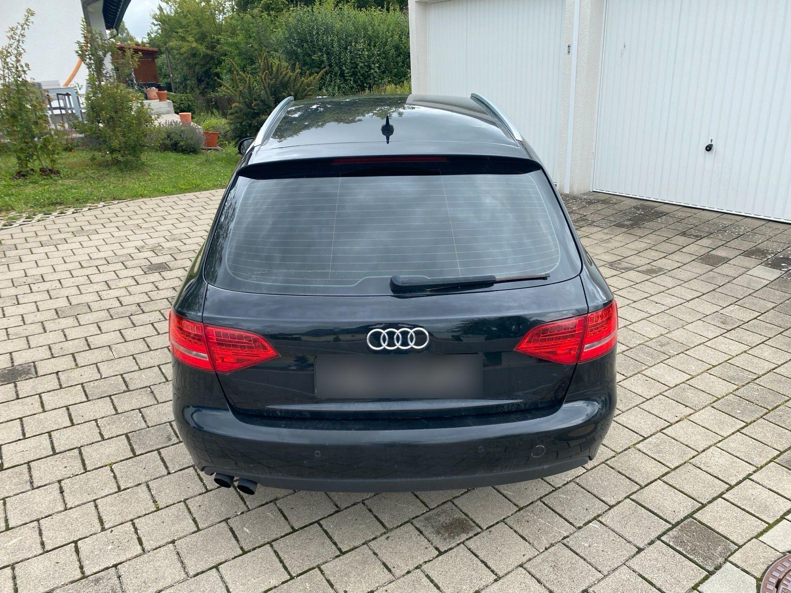 Audi A4 2009 — engine 143 HP (105kW)