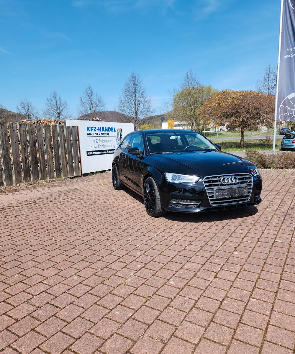Audi A3 attraction nur 53000 km neu 18 zoll Räder