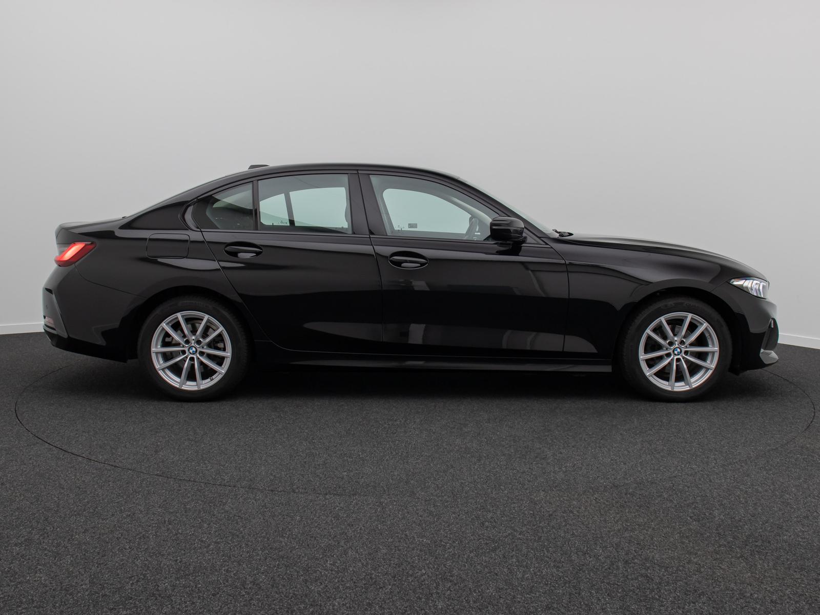 BMW 318i GeschwindigRe DAB PDC CockpitPlus Widscreen