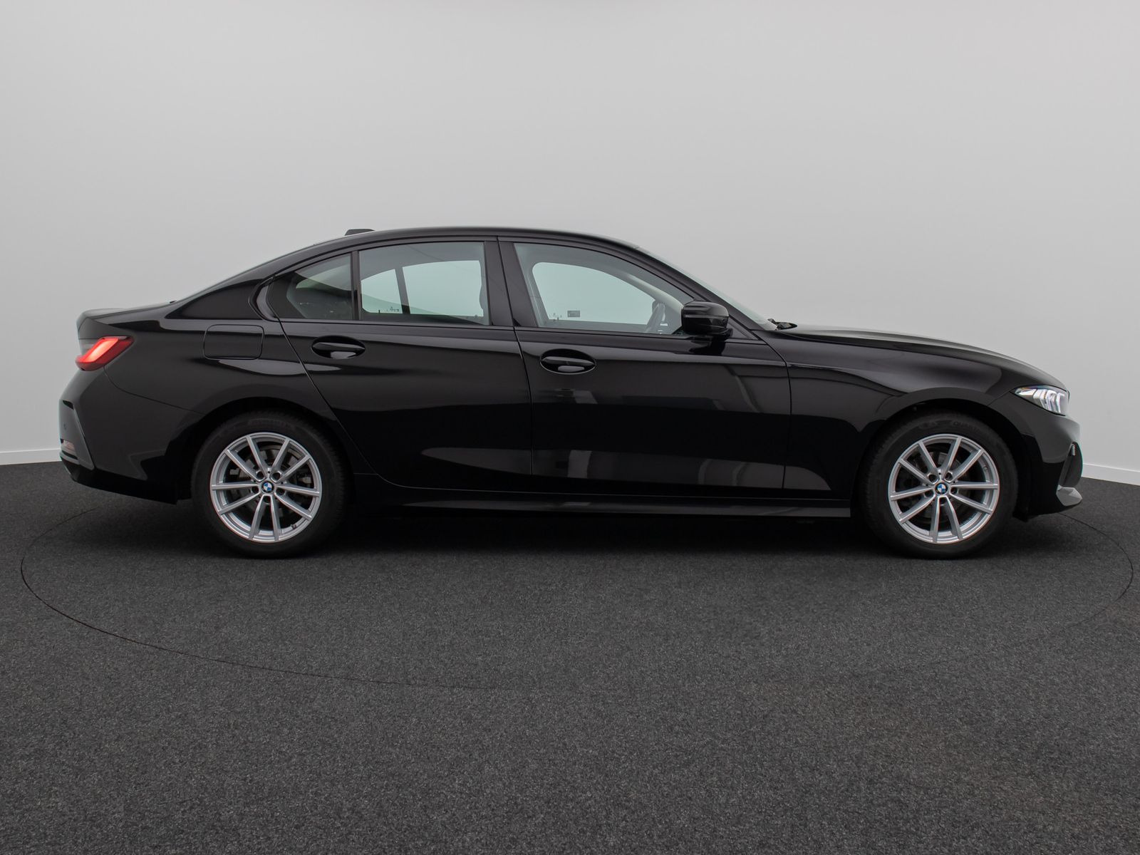 Fahrzeugabbildung BMW 318i GeschwindigRe DAB PDC CockpitPlus Widscreen