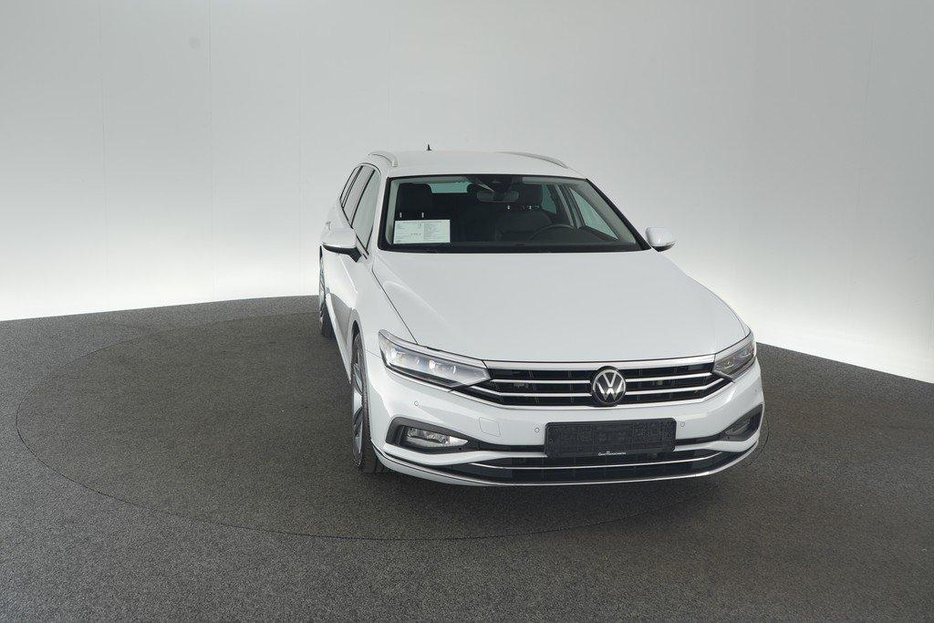 Volkswagen Passat Variant 2.0 TDI DSG Elegance AHK IQ.LIGHT