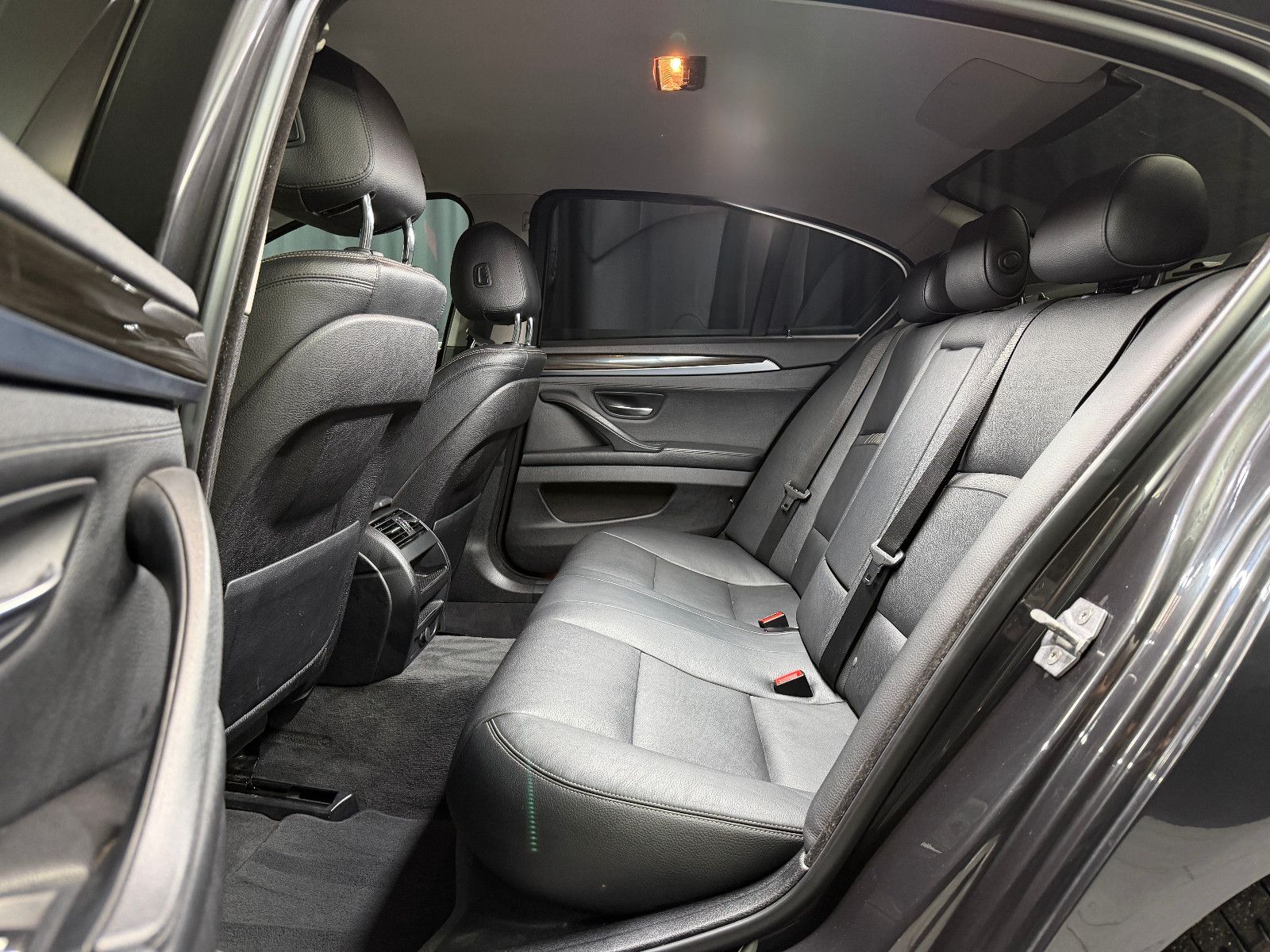 Fahrzeugabbildung BMW 535d Limousine|HuD|HIFI|STANDHZG|NAVI|LEDER