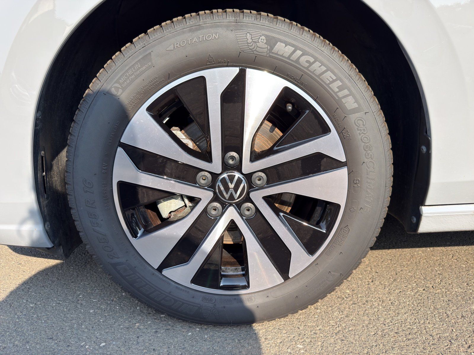 Fahrzeugabbildung Volkswagen Golf Variant ENERGY 1.5l DSG. RFK.App-Connect.Cl