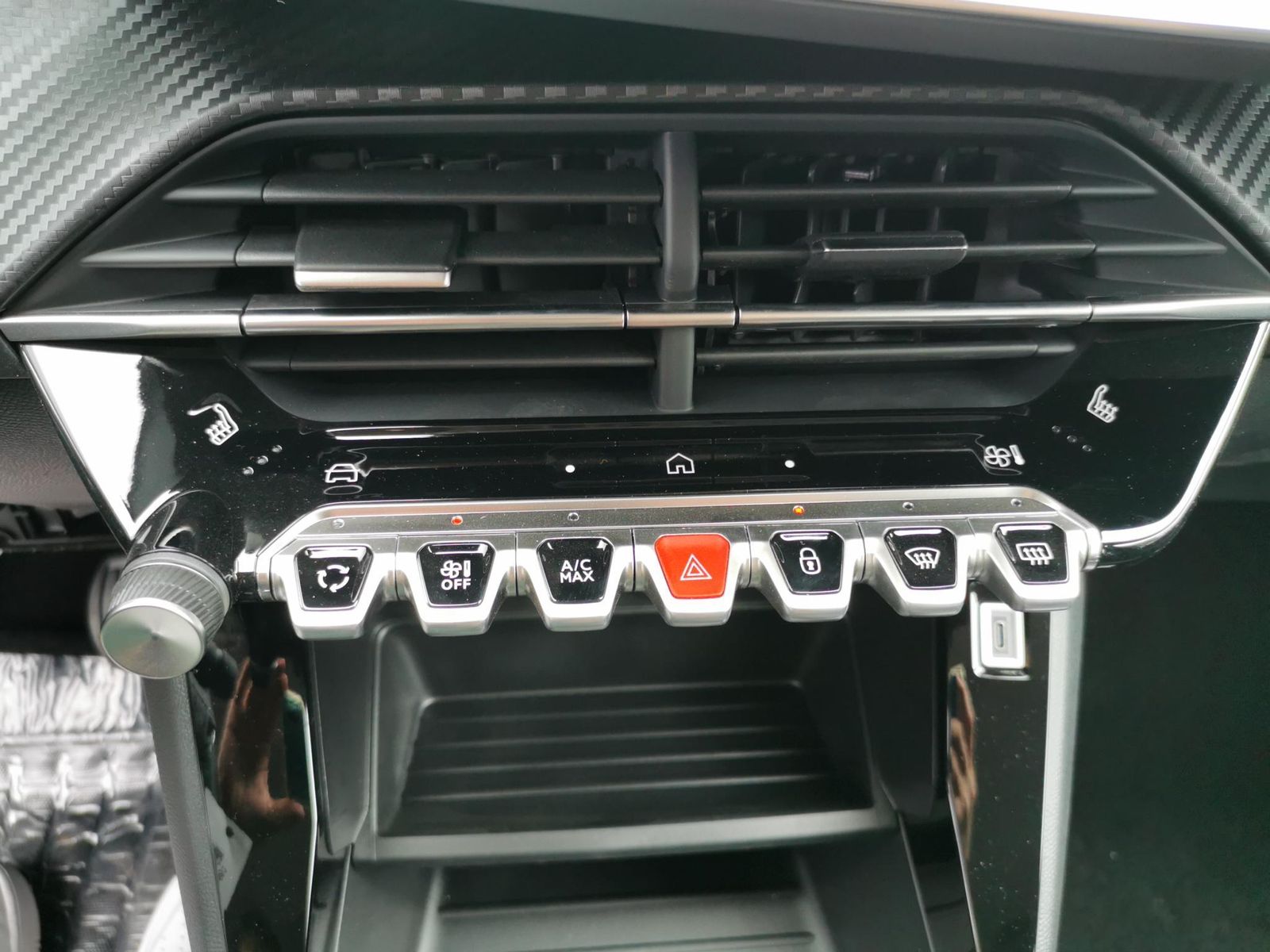 Fahrzeugabbildung Peugeot 208 Style 100 PS MT