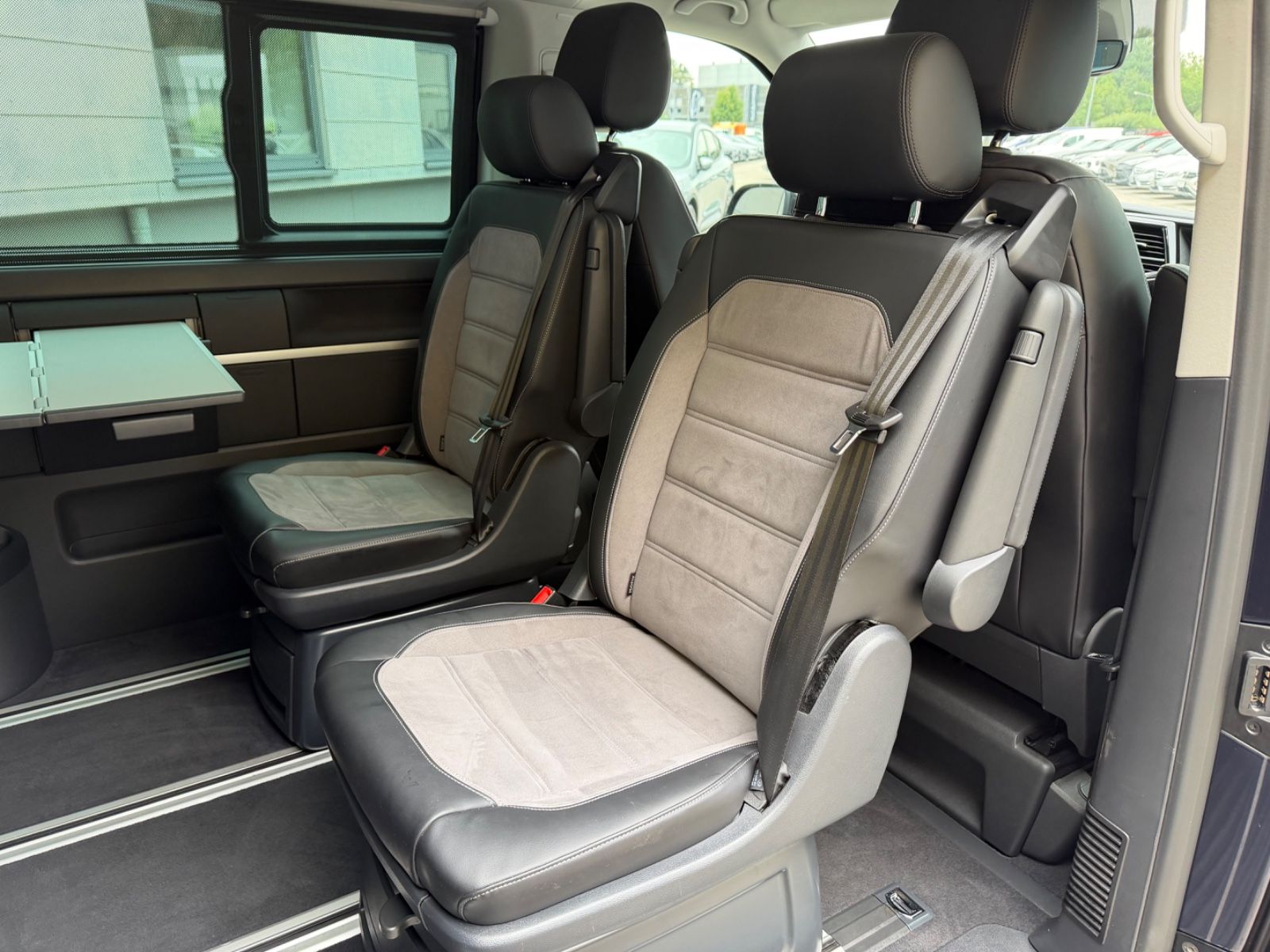 Volkswagen T6 Multivan COMFORTLINE 7 SITZER 8xBRFT KAMERA foto 24