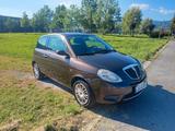 Lancia Ypsilon 1.2 Versus - Lancia Ypsilon Versus mit Benzin-Antrieb