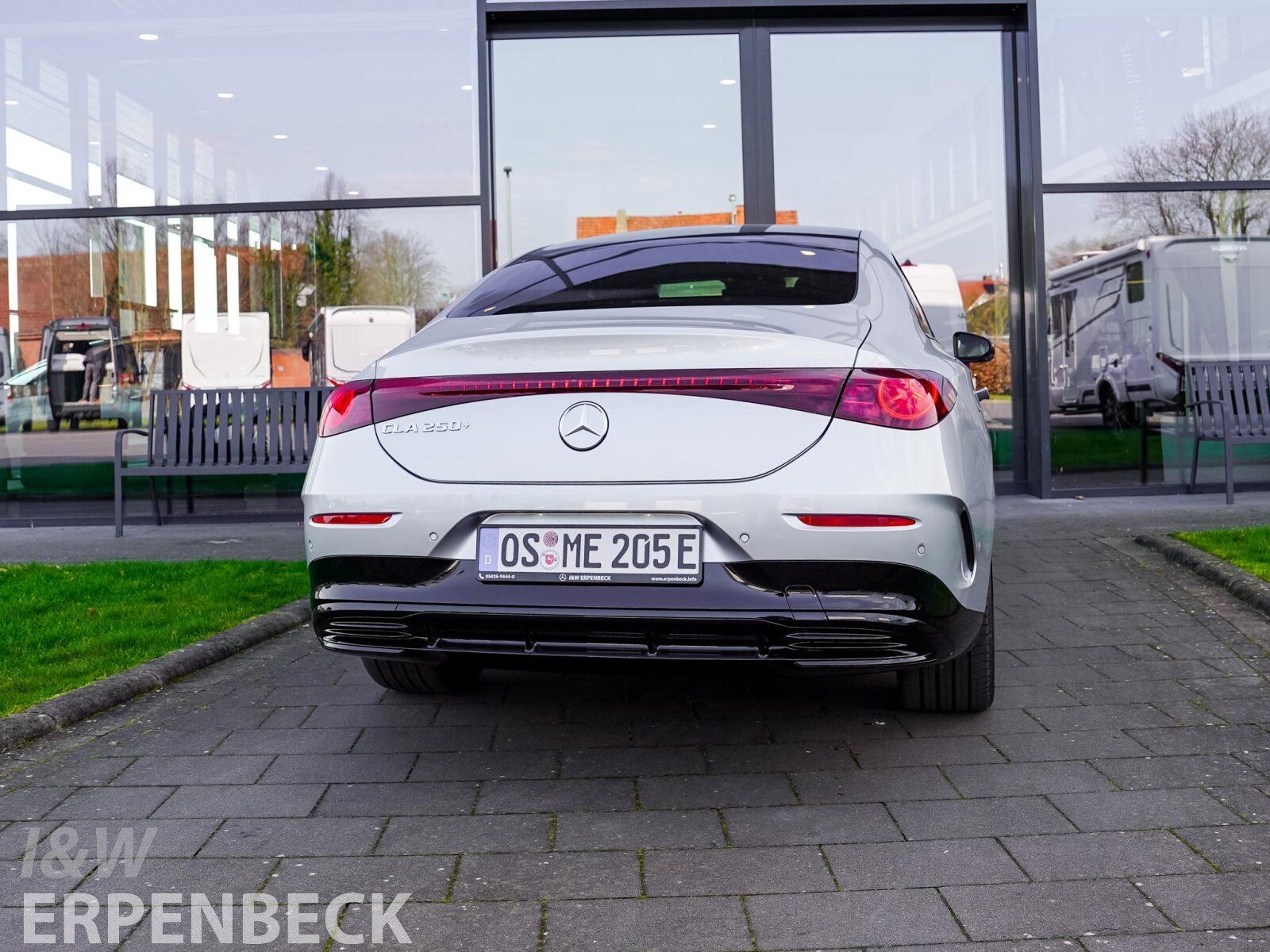Fahrzeugabbildung Mercedes-Benz CLA 250+ EQ AMG Pano MB.Drive Distronic AHK FAP