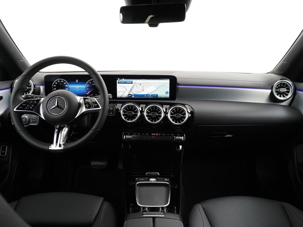 Mercedes-Benz CLA 180 Shooting Brake Star Edition Luxury Line
