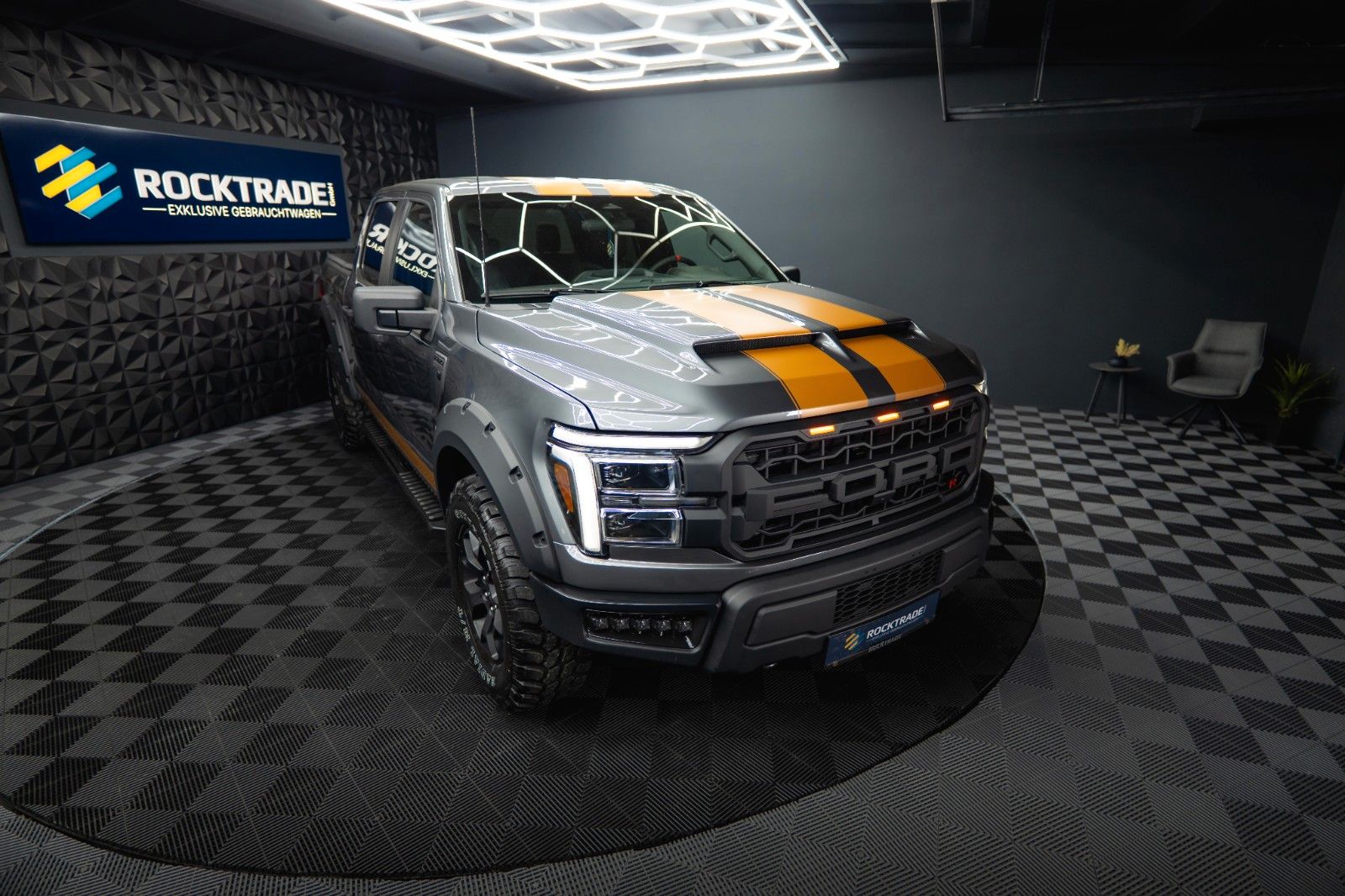 Fahrzeugabbildung Ford F150 5.0L V8 4x4 Offroad SuperCrew RAPTOR 19%
