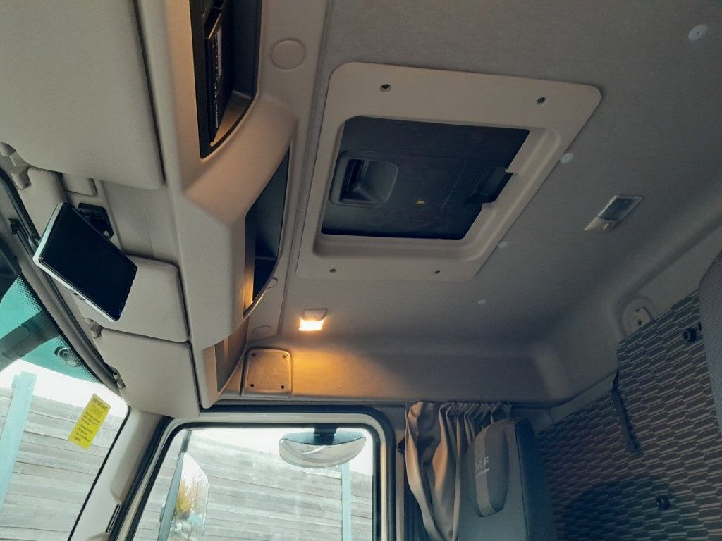 Fahrzeugabbildung DAF FA XB 290 16t Spier Plywoodkoffer