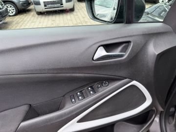 Opel Crossland (X) - 11