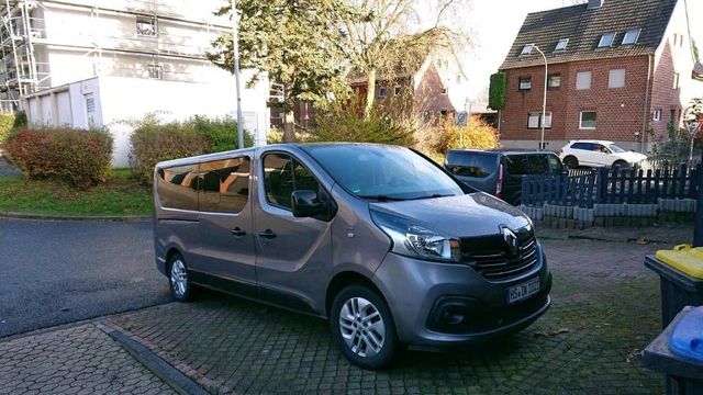 Renault RENAULT TRAFIC GRAND SPACECLASS BEHINDERTE...