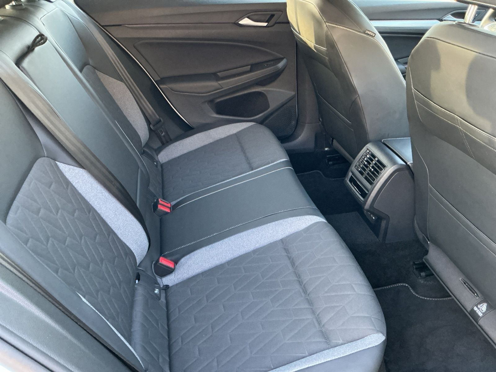 Volkswagen Golf - Bild 16