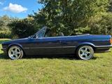 BMW e30 Cabrio 320 - BMW 320 aus 1988 mit Benzin-Antrieb: Cabrio