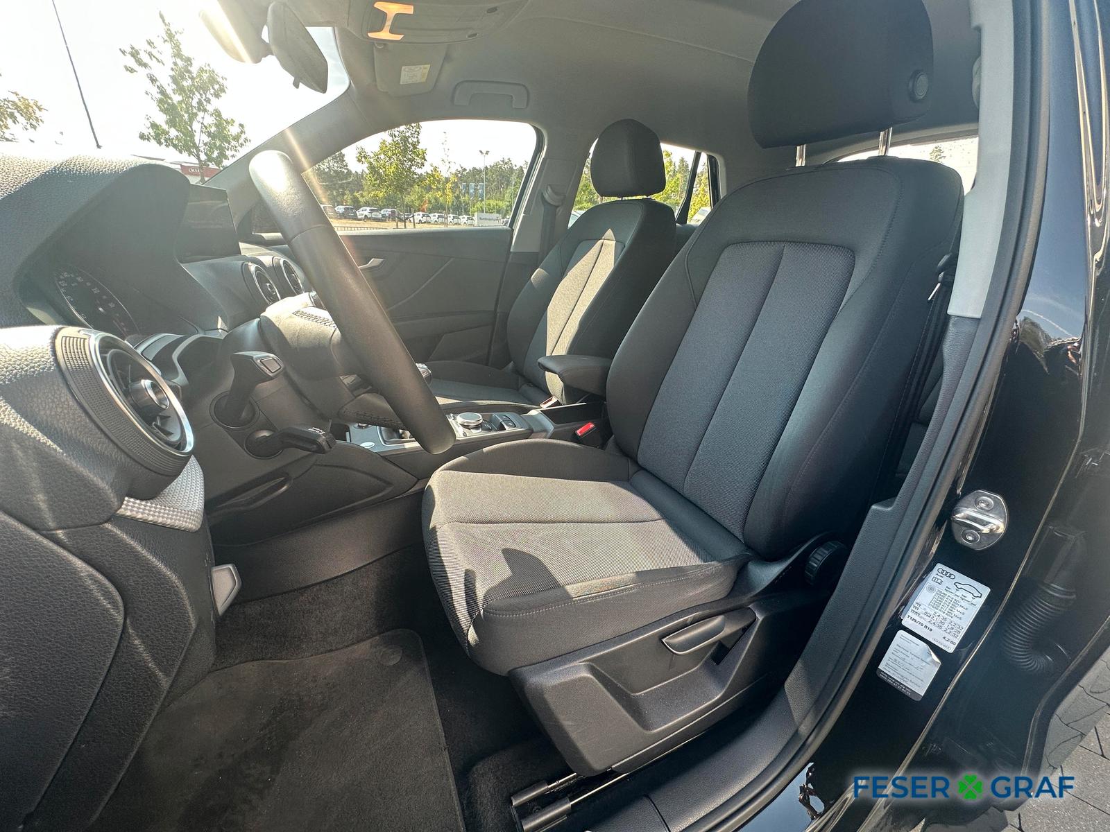Audi Q2 30 TFSI LED KAMERA CAR PLAY, миниатюра 10