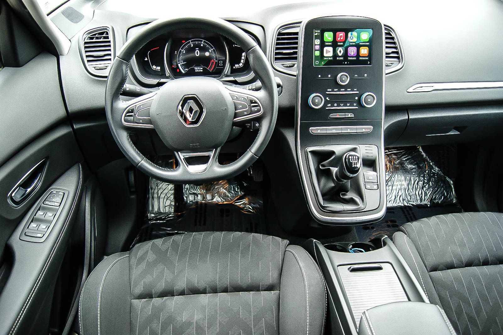Fahrzeugabbildung Renault Scenic IV Limited DeLuxe NAVI R-Link2 KAMERA 20