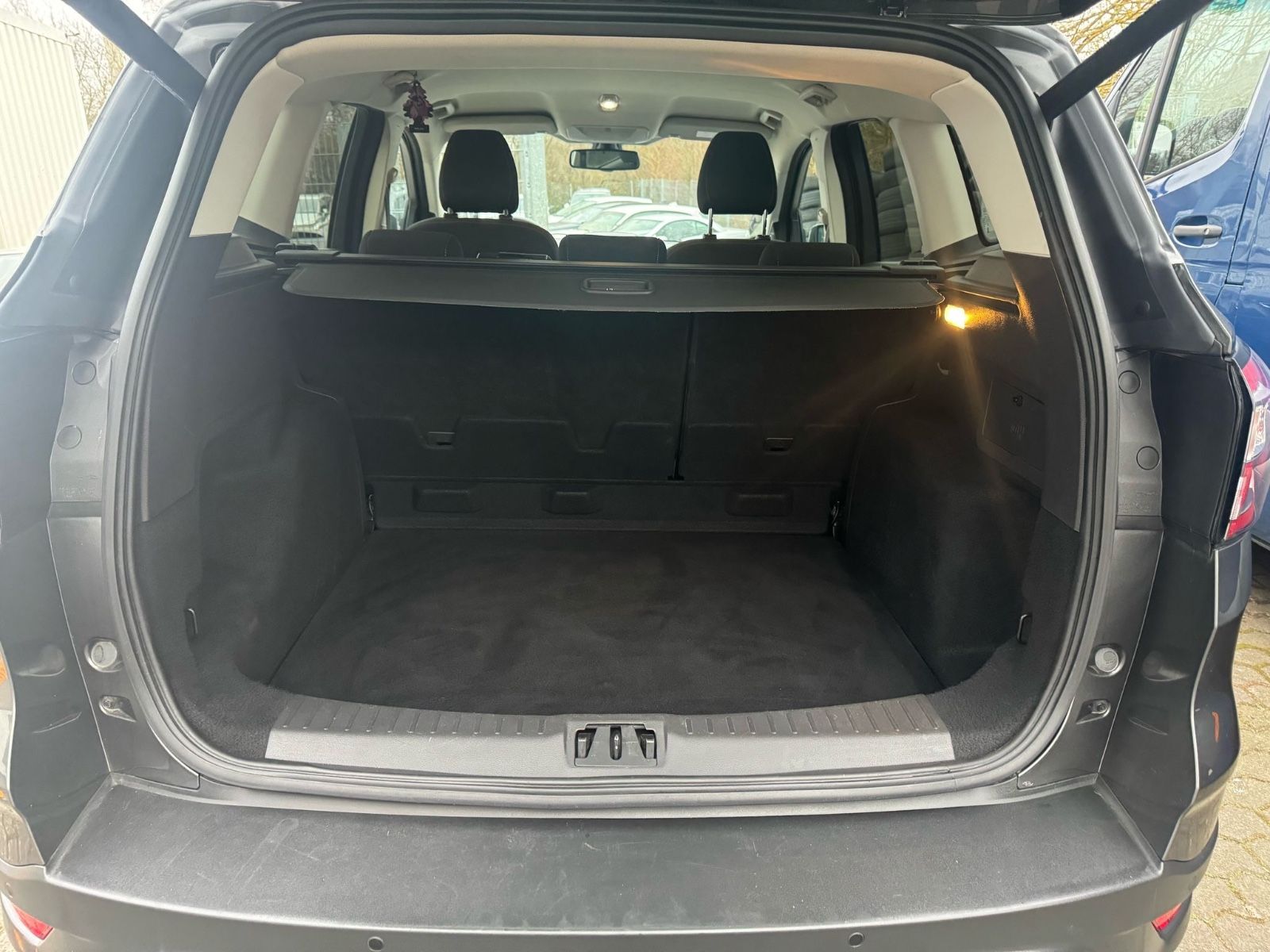 Fahrzeugabbildung Ford Kuga Cool & Connect Navi+LED+Sitzheizung
