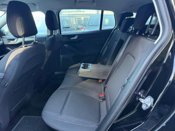 Ford Focus - 9