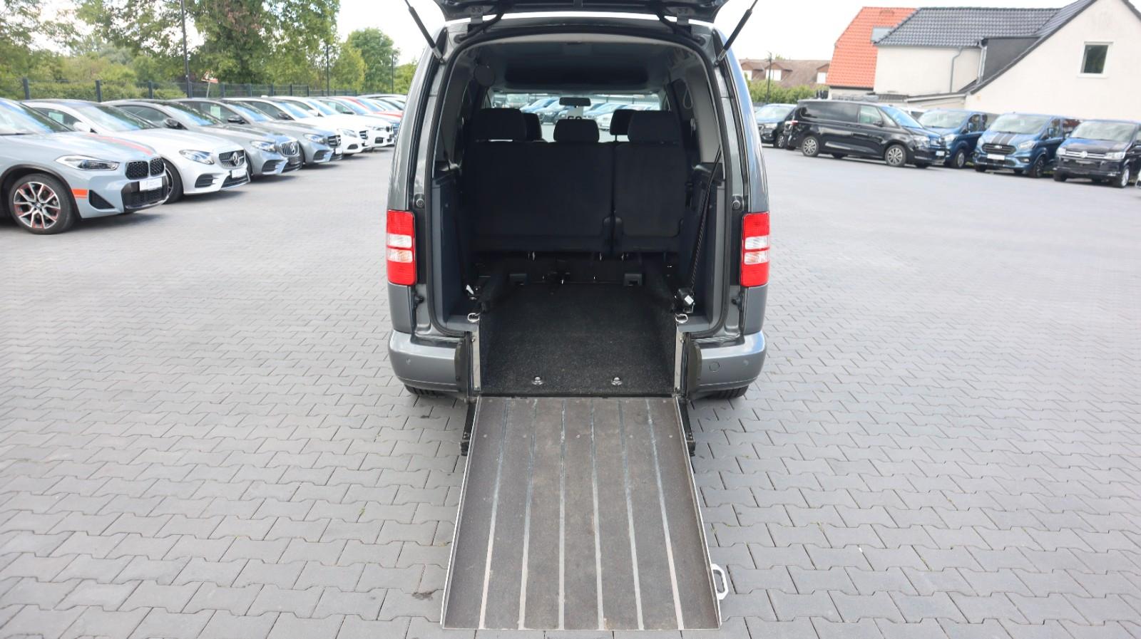 Volkswagen Caddy 1.6 TDI DSG Rollstuhlrampe R.Cam StandHz.