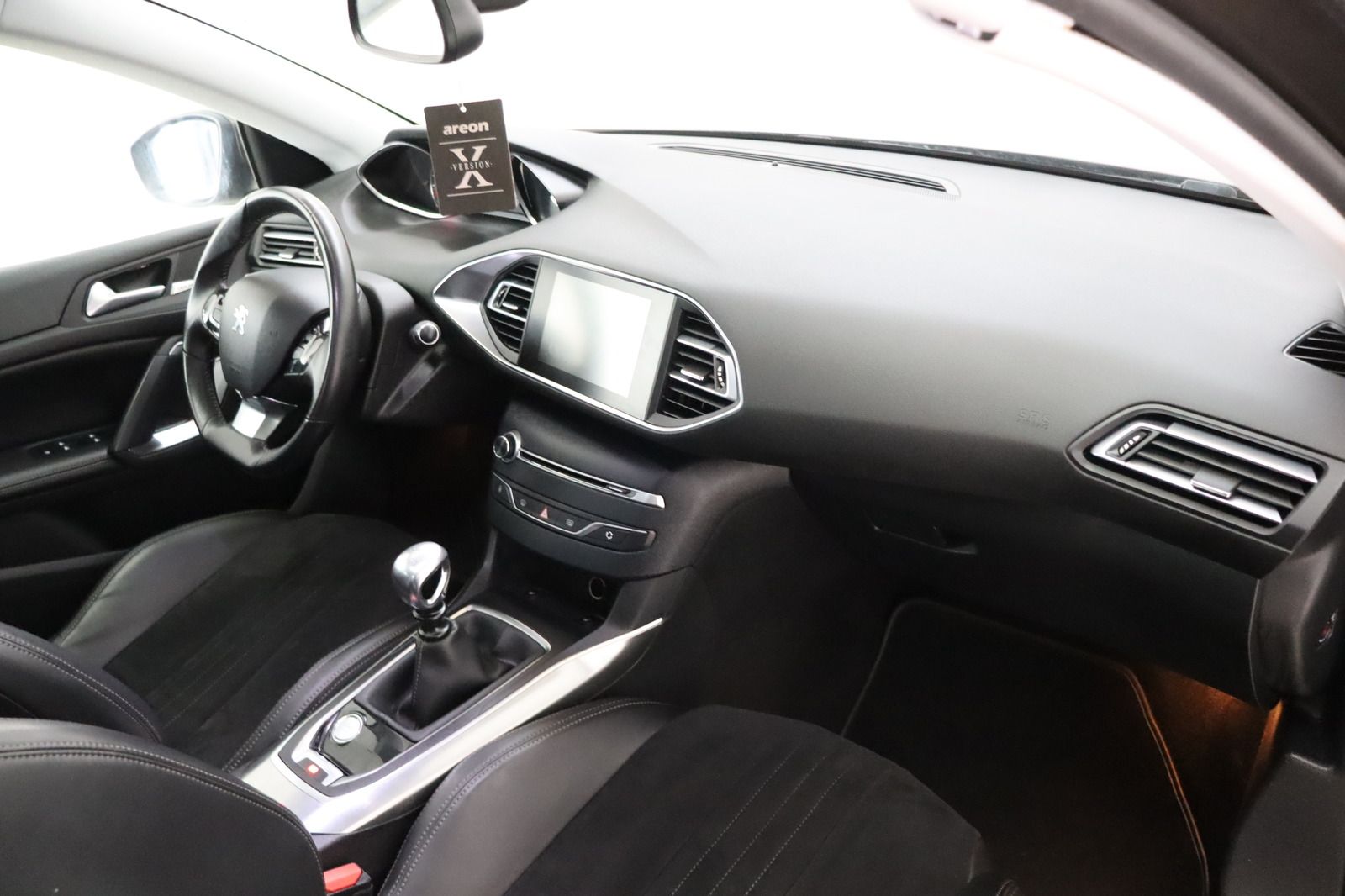 Fahrzeugabbildung Peugeot 308 Active * LED * Navi * Massage