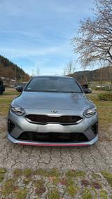 Kia Ceed 1.6 T-GDI GT *DCT7*Navi*PANO*LED*ACC*SHZ* - silberne Kia cee'd / Ceed