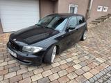 BMW 123d -Abnehmbare AHK, Alcantara Leder, Navi, 