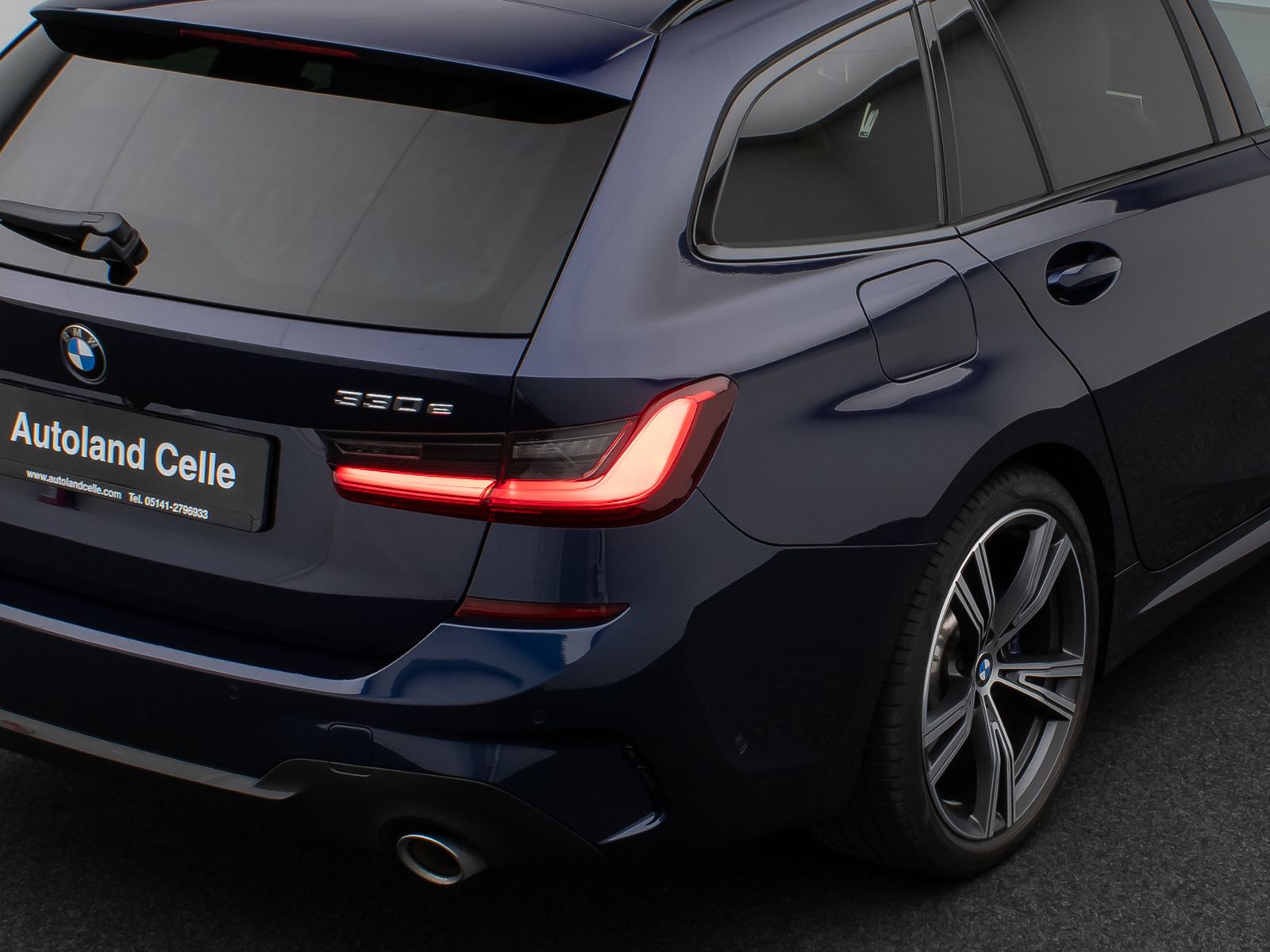 Fahrzeugabbildung BMW 330e xD M Sport Panoram Kamera Laser HUD DAB H/K