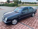 Mercedes-Benz E 240 AVANTGARDE Xenon  - gebrauchte Mercedes-Benz E 240 aus dem Jahr 1998