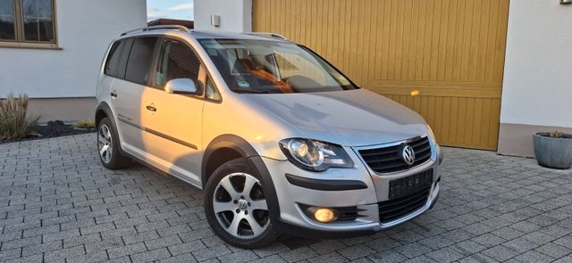 Volkswagen Touran CrossTouran - 7 SITZE-AHK-PDC-SZH -