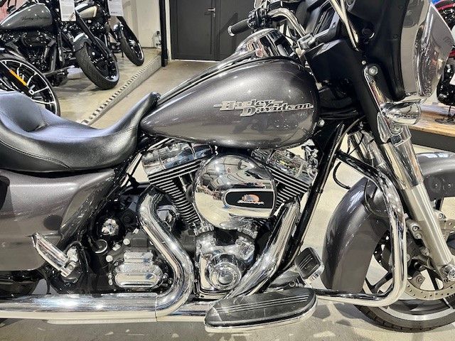 Fahrzeugabbildung Harley-Davidson FLHXS Street Glide 103 CUI