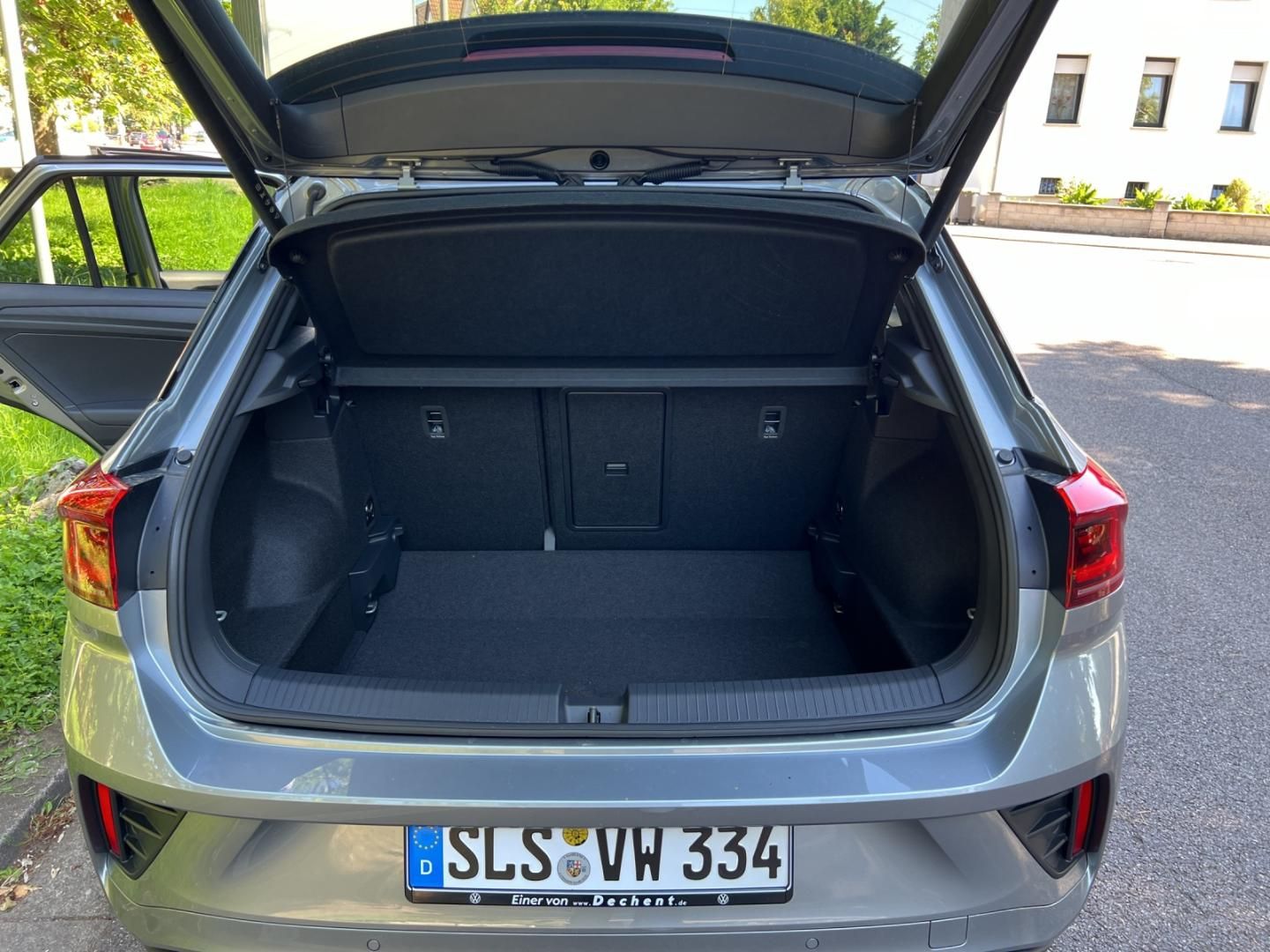 Fahrzeugabbildung Volkswagen T-ROC R-Line R-Line,AHK,Easy Open,RFK,Digitales