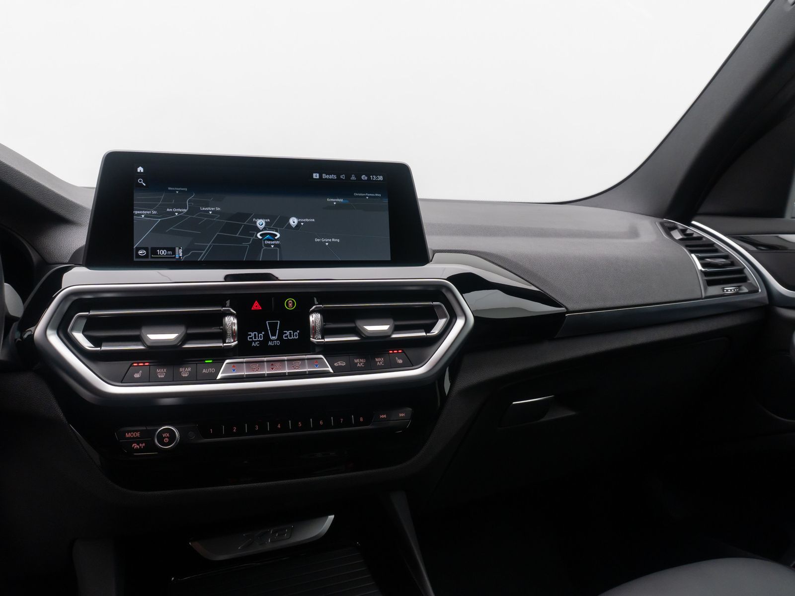 Fahrzeugabbildung BMW X3 xD30e Leder HUD DAB Kamera Laser Sport 20Zoll