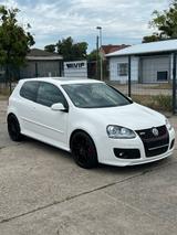 Volkswagen VW Golf GTI DSG Edition 30 - Volkswagen Golf: V GTI Edition 30