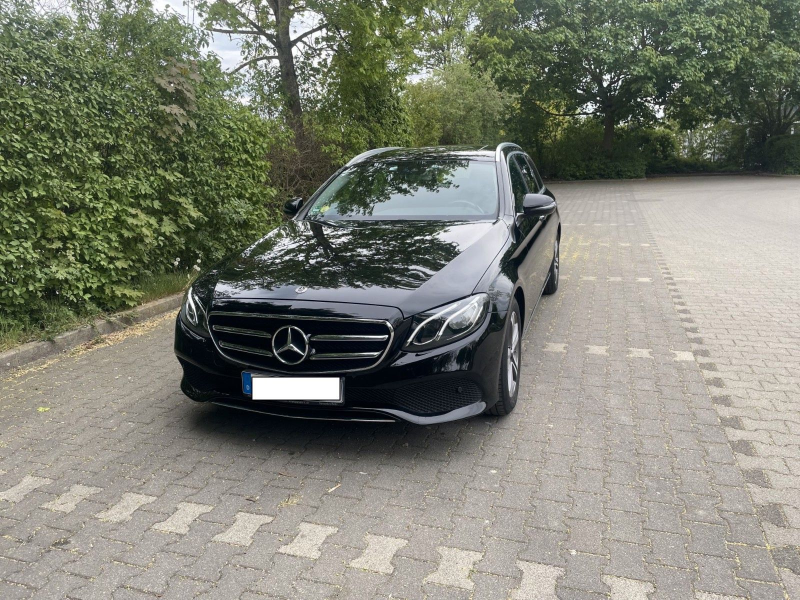 MERCEDES-BENZ E 220 d 4MATIC T Autom. -