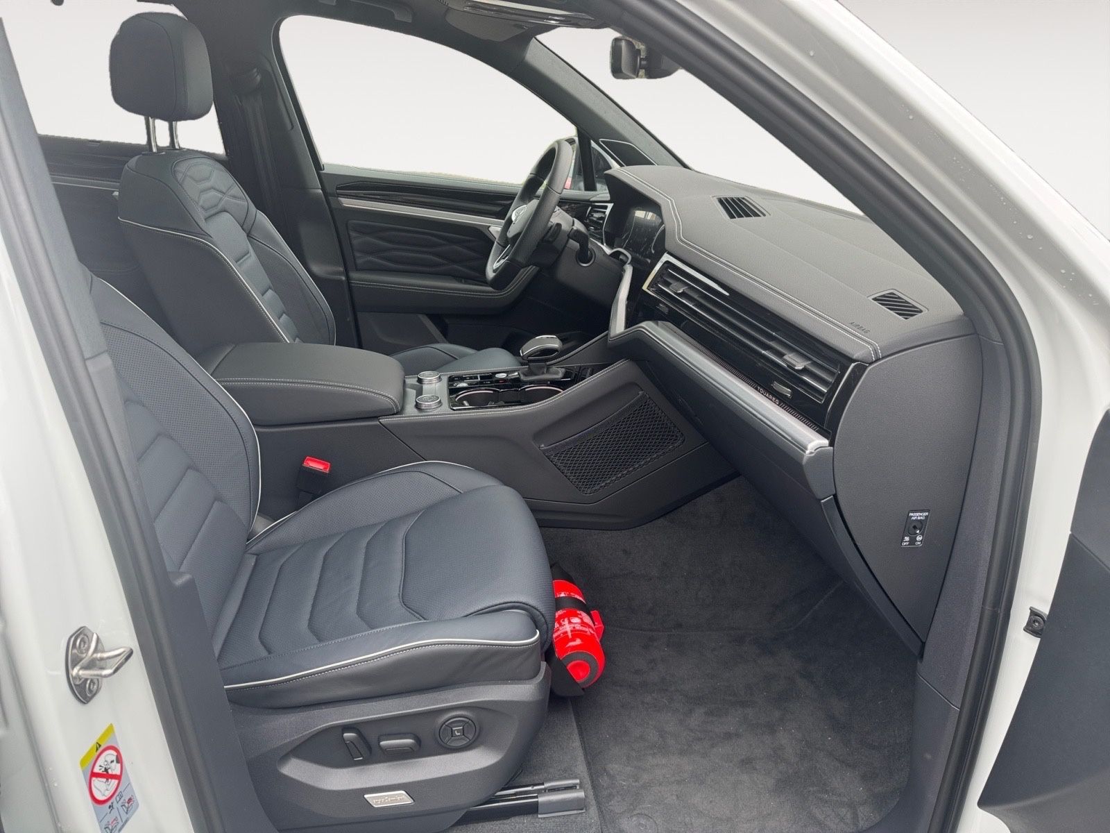 Fahrzeugabbildung Volkswagen Touareg R-Line Black Style Voll Facelift 5J Gara