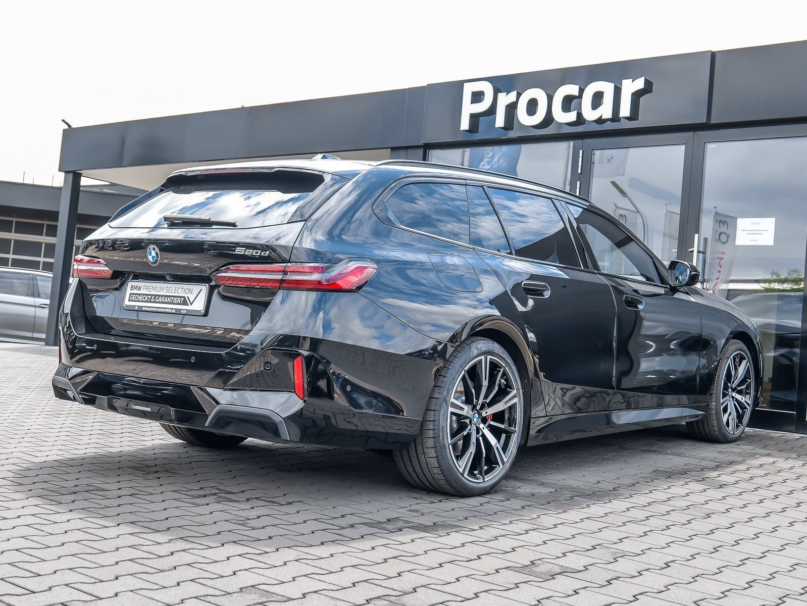 BMW 520d M SPORT PRO B&W AHK HuD DA PROF 360° foto 2