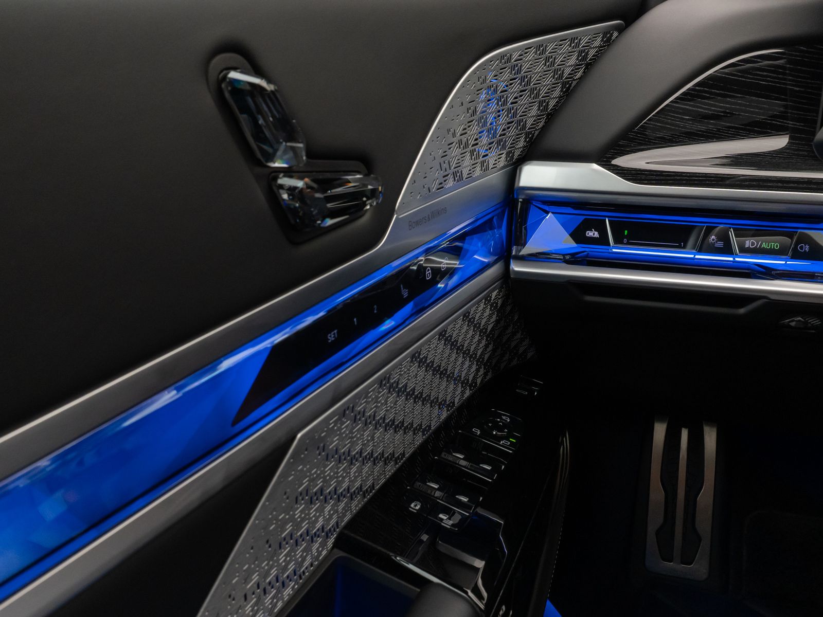 Fahrzeugabbildung BMW i7 xD60 M Sport 360°Pano B&W FondEnt SoftCL VOLL