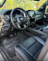 Dodge Ram Limited Vollaustattung 5,7 V8 - Dodge RAM mit Benzin-Antrieb