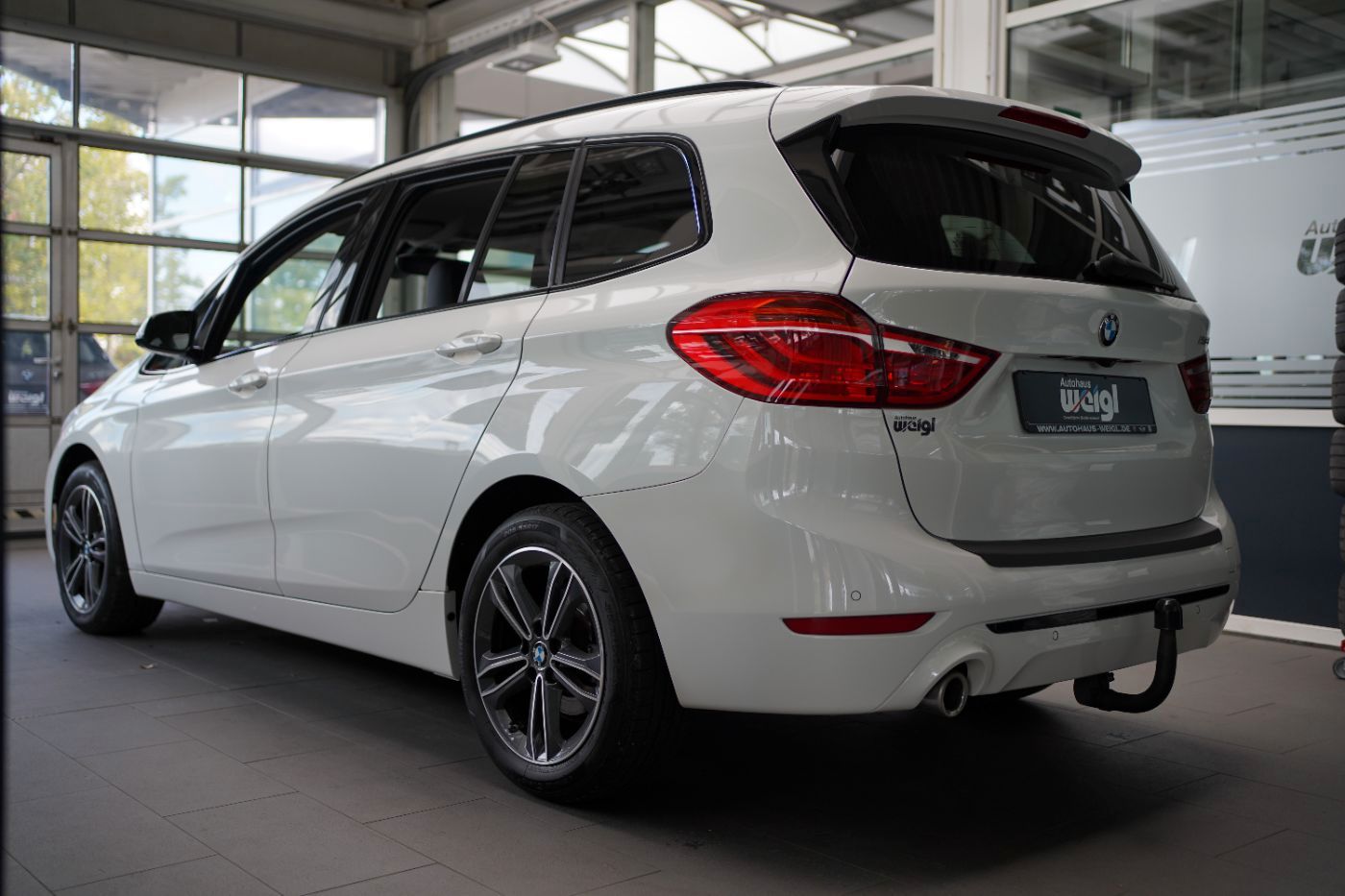 Fahrzeugabbildung BMW 218i Gran Tourer Sport Line LED+AHK+Rückfahrkame