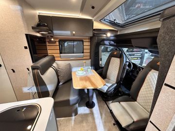 HYMER  ERIBA  HYMERCAR ML-T CrossTrail 580 4x4 Winterpaket XL Bett