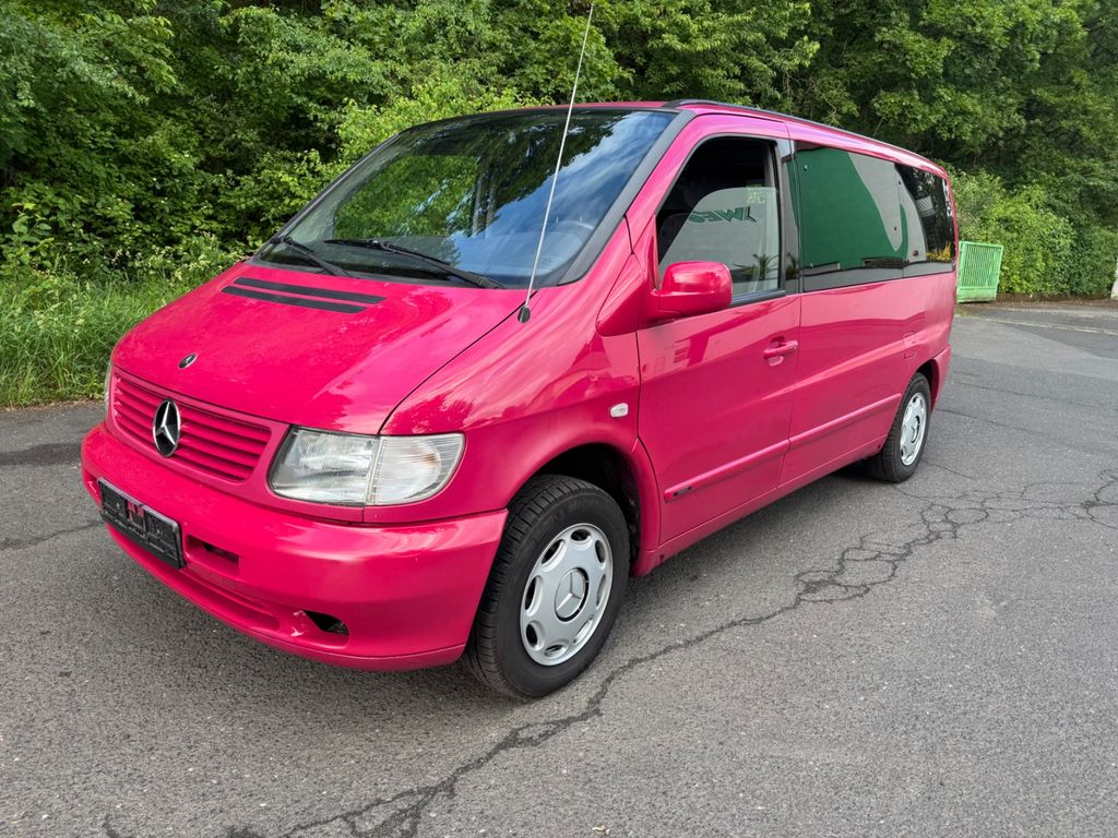 Mercedes-Benz V 220