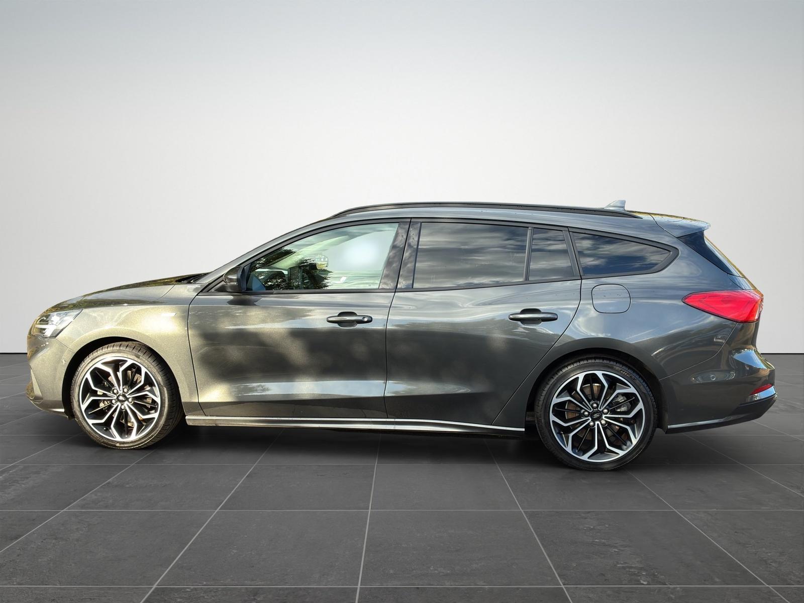 Ford Focus Turnier ST-Line LED|R-Kam.|SHZ|KeyLess|PDC