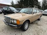 Mercedes-Benz E 230 - H Kennzeichen - TÜV Neu - Mercedes-Benz E 230 in Essen